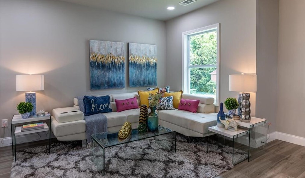 1103 Oak Knoll Ter, Atlanta GA  30315-5213 exterior