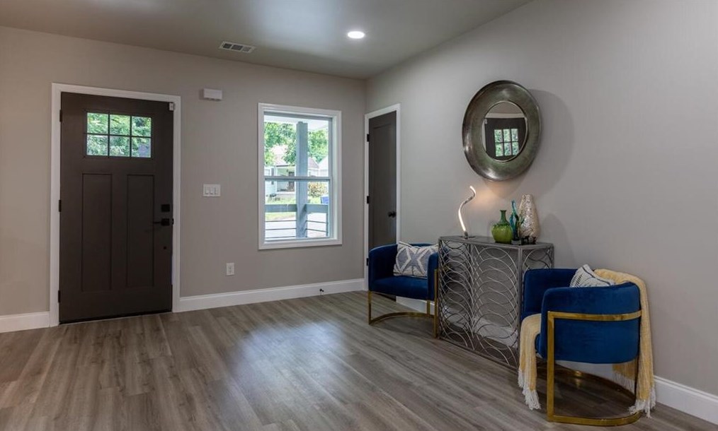 1103 Oak Knoll Ter, Atlanta GA  30315-5213 exterior