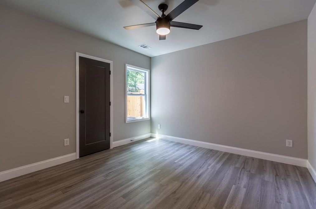 1103 Oak Knoll Ter, Atlanta GA  30315-5213 exterior