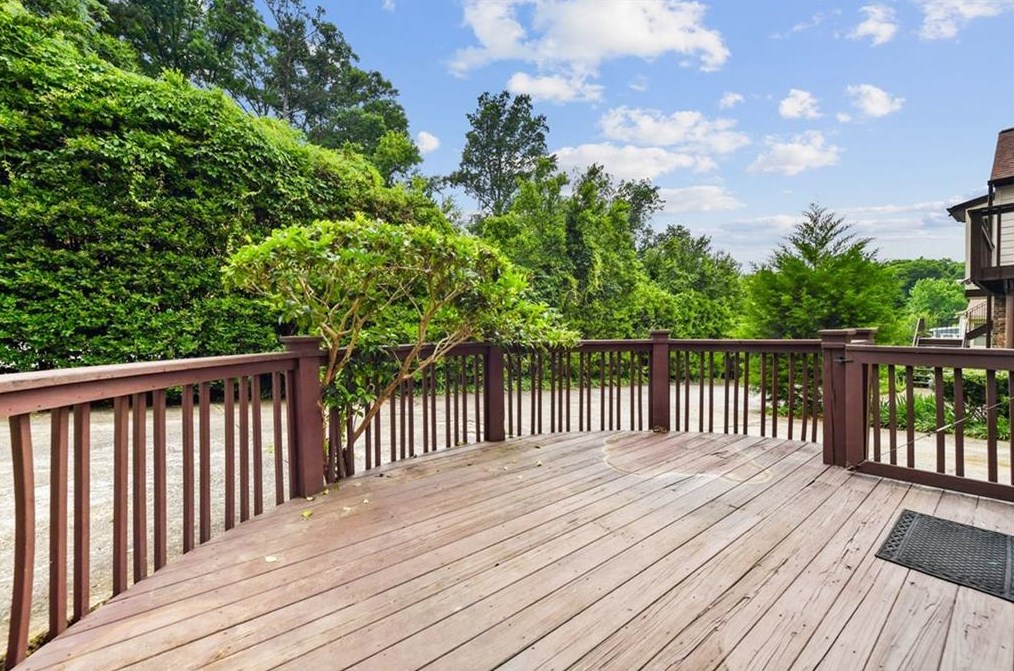 1490 Brianwood Rd, Decatur GA  30033-1741 exterior