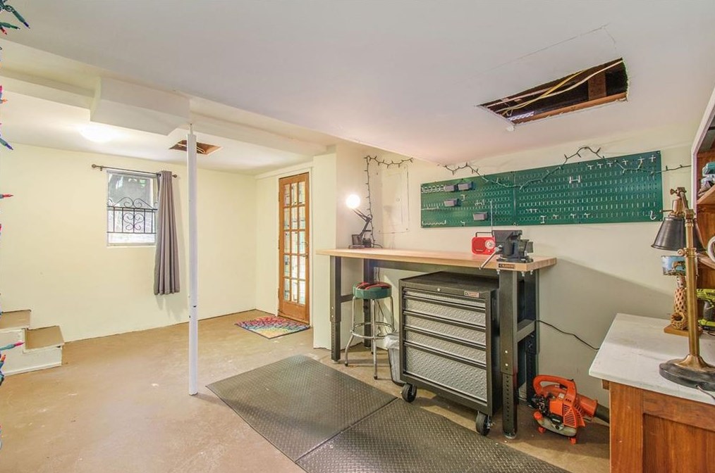 1430 Catherine St, Decatur GA  30030-4505 exterior