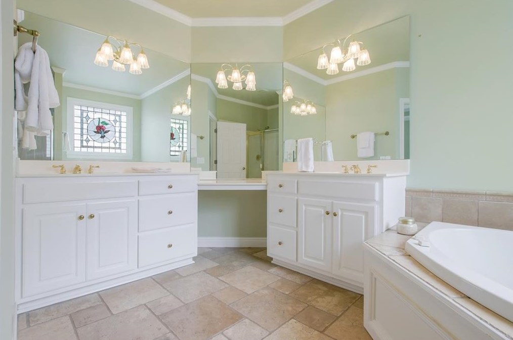 2093 Stephens Walk, Atlanta GA  30338-4455 exterior