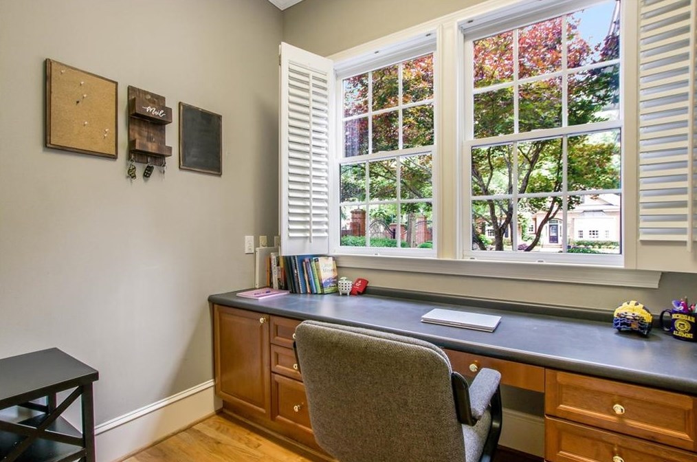 2093 Stephens Walk, Atlanta GA  30338-4455 exterior