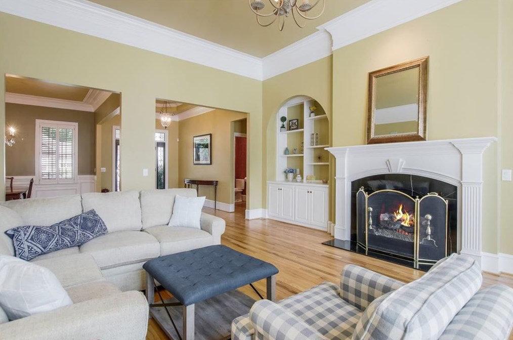 2093 Stephens Walk, Atlanta GA  30338-4455 exterior