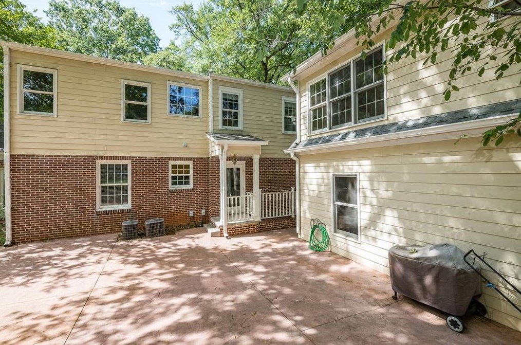 226 Inman Dr, Decatur GA  30030-3833 exterior