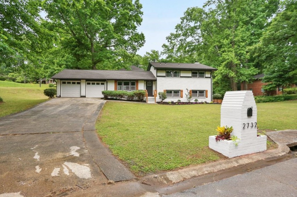 2732 Hawaii Ct, Decatur GA  30033-2335 exterior