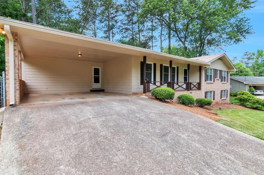 759 Glen Cir, Lawrenceville GA  30044-5875 exterior