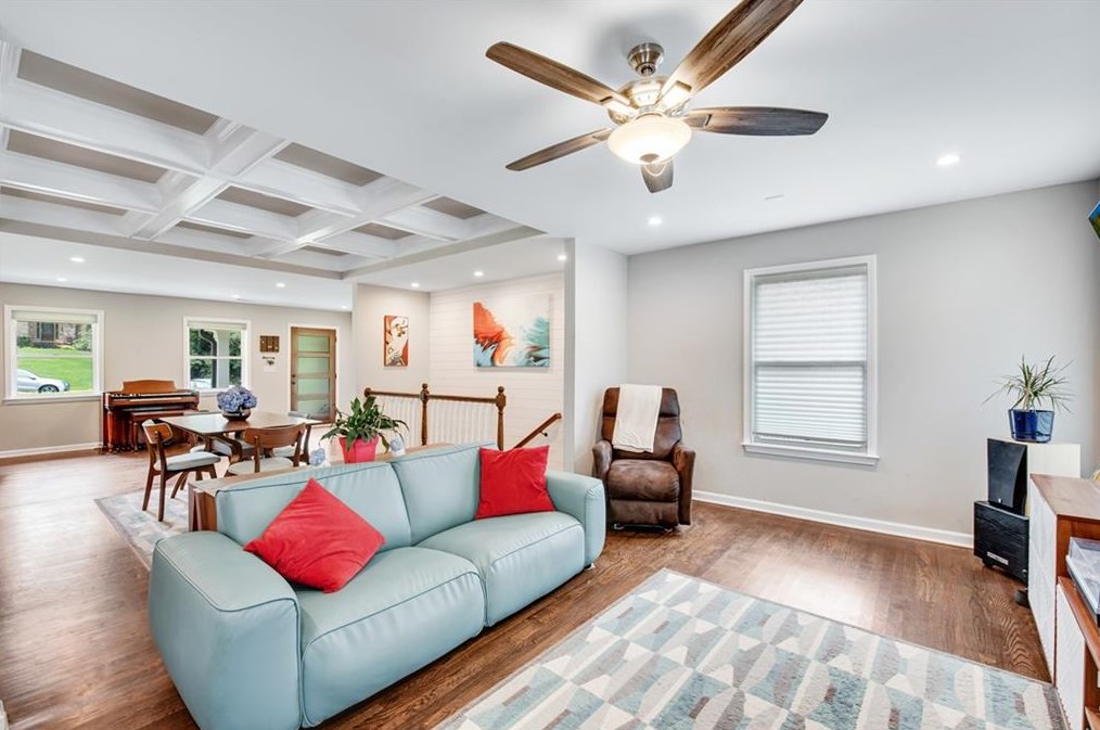 1694 Montcliff Ct, Decatur GA  30033-1313 exterior