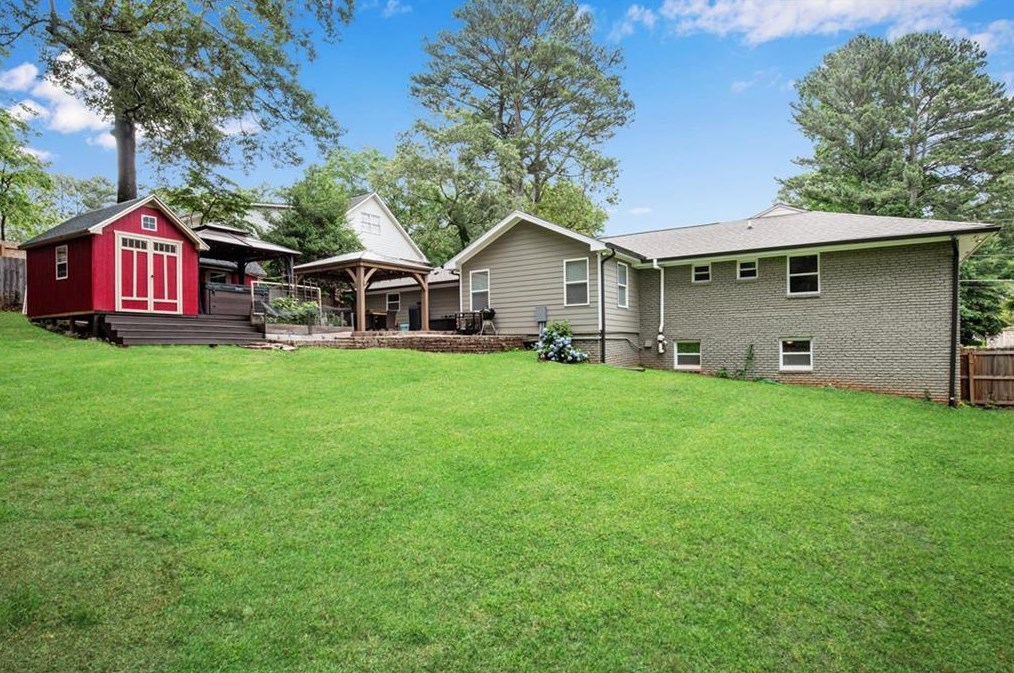 1694 Montcliff Ct, Decatur GA  30033-1313 exterior