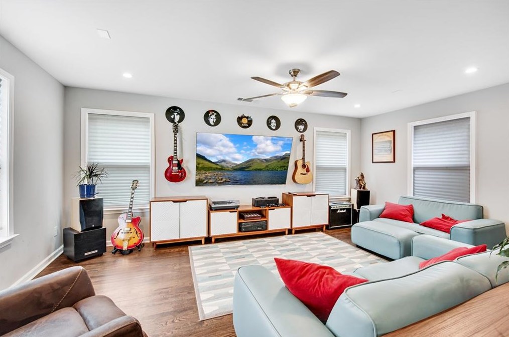 1694 Montcliff Ct, Decatur GA  30033-1313 exterior