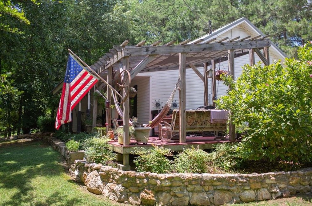 2429 Calhoun Rd, Rome GA  30161-1922 exterior