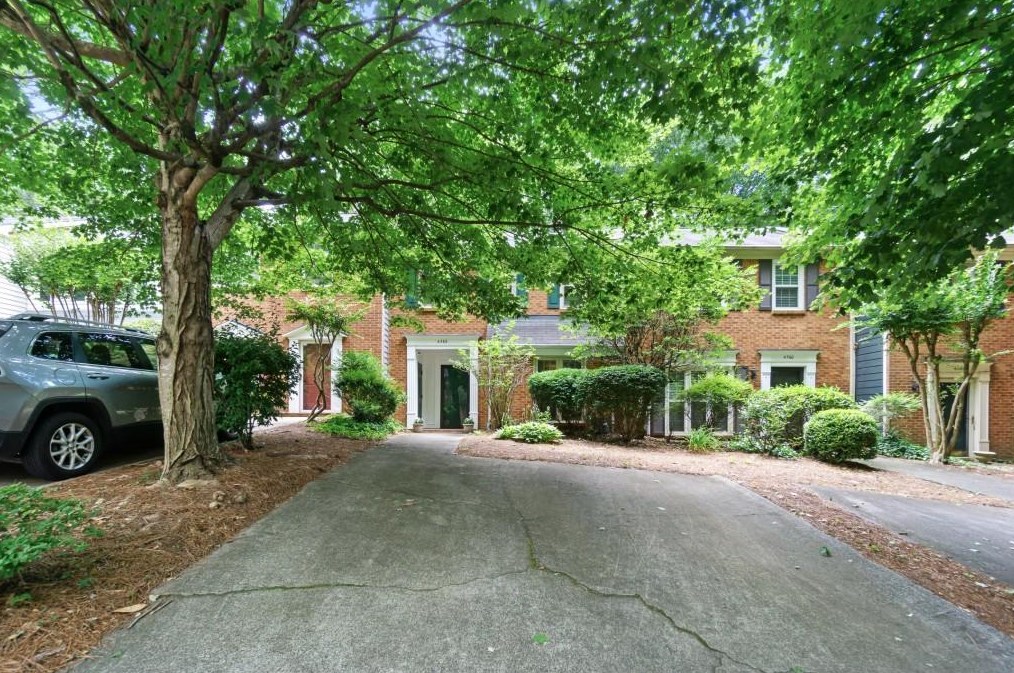 4362 Ivy Glen Way, Smyrna GA  30082-4852 exterior