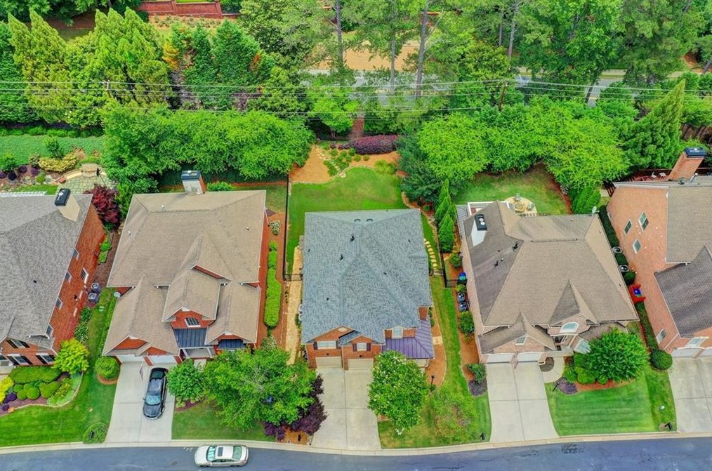 887 Wescott Ln, Atlanta GA  30319-1656 exterior