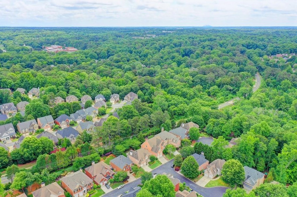 887 Wescott Ln, Atlanta GA  30319-1656 exterior