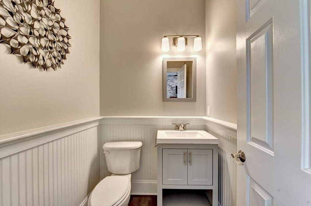 887 Wescott Ln, Atlanta GA  30319-1656 exterior