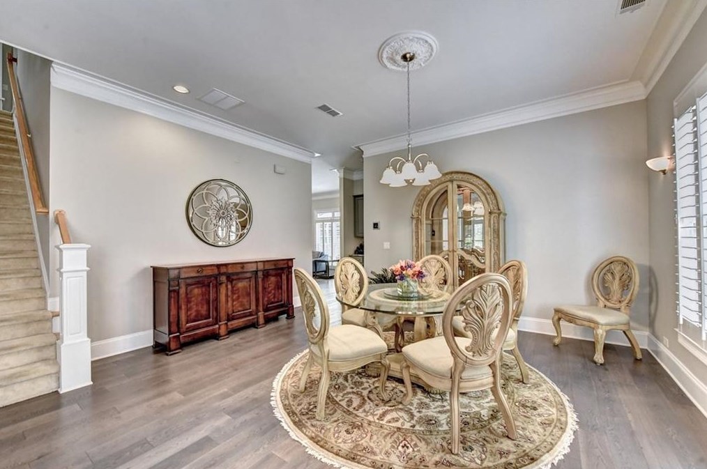 887 Wescott Ln, Atlanta GA  30319-1656 exterior