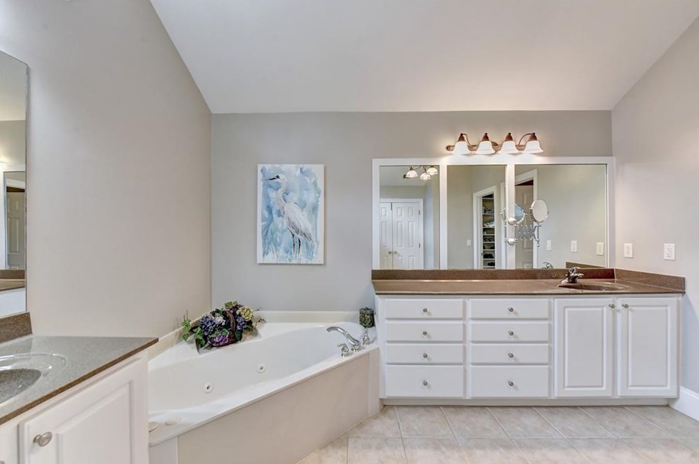 887 Wescott Ln, Atlanta GA  30319-1656 exterior
