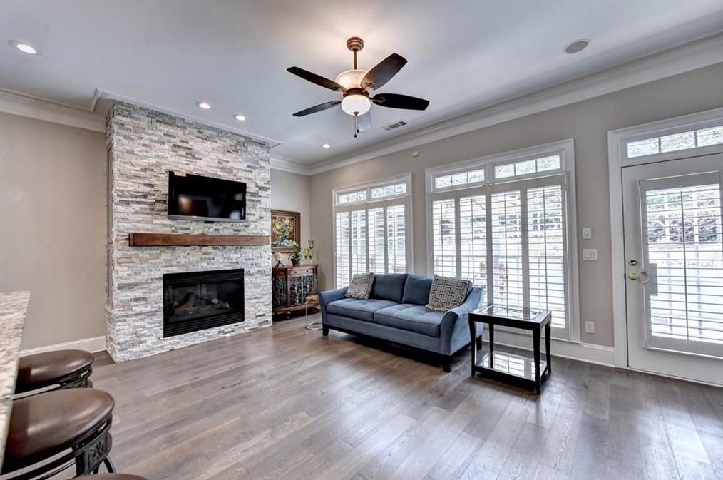 887 Wescott Ln, Atlanta GA  30319-1656 exterior