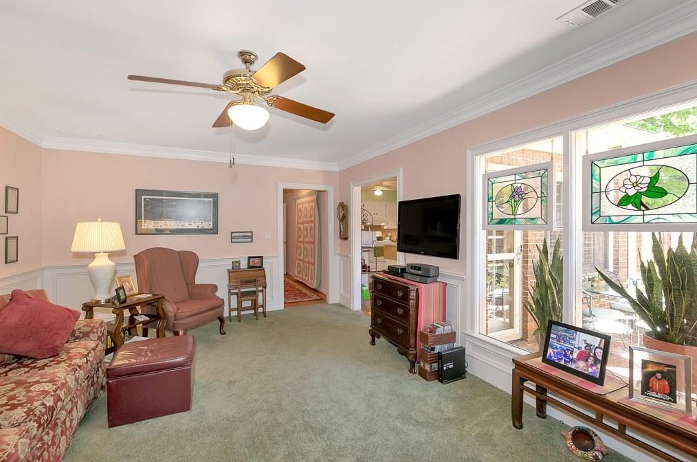 1817 Bedfordshire Dr, Decatur GA  30033-1405 exterior