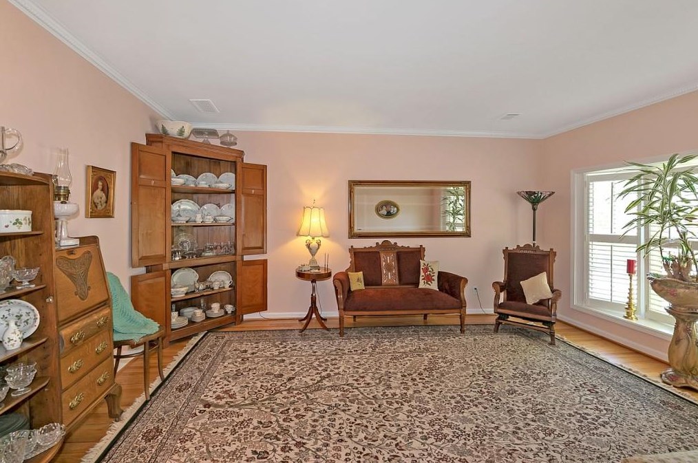 1817 Bedfordshire Dr, Decatur GA  30033-1405 exterior