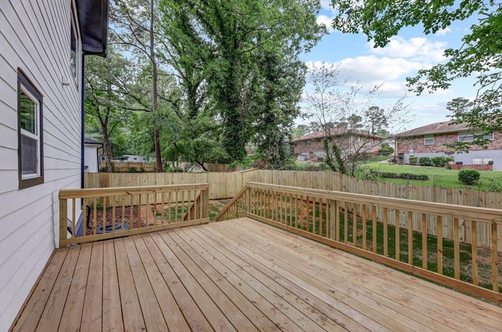 1971 Capri Dr, Decatur GA  30032-5209 exterior