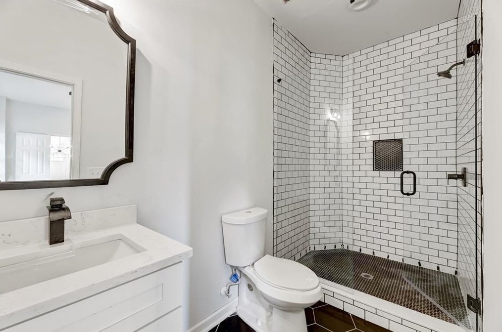 1971 Capri Dr, Decatur GA  30032-5209 exterior