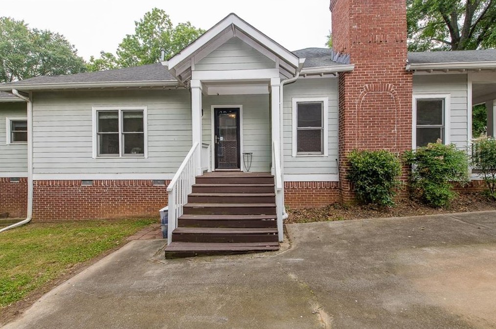 950 White St, Atlanta GA  30310-2760 exterior