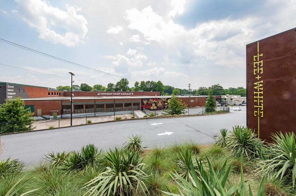 950 White St, Atlanta GA  30310-2760 exterior