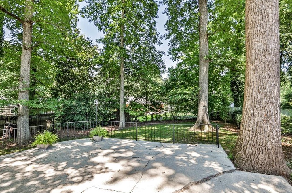 617 Webster Dr, Decatur GA  30033-5434 exterior