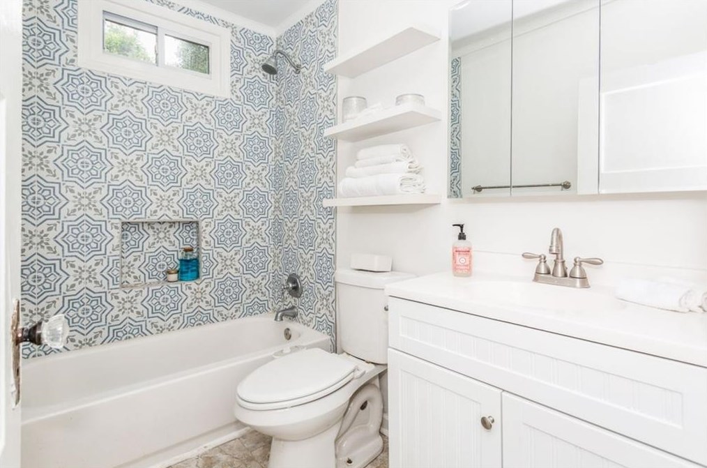 770 Brown Pl, Decatur GA  30030-3909 exterior