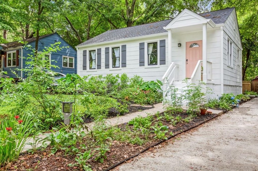 770 Brown Pl, Decatur GA  30030-3909 exterior