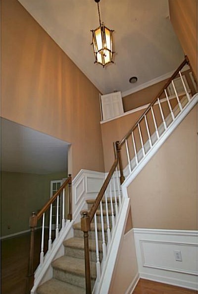 6685 Maid Marion Close, Alpharetta GA  30005-6412 exterior