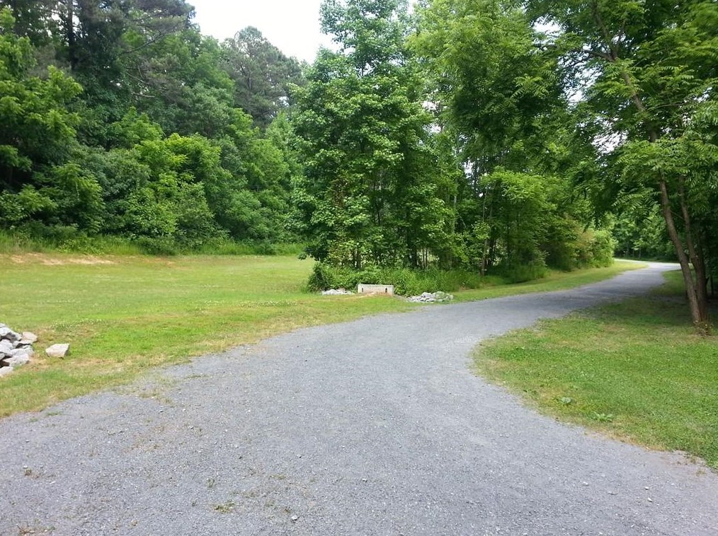 6685 Maid Marion Close, Alpharetta GA  30005-6412 exterior