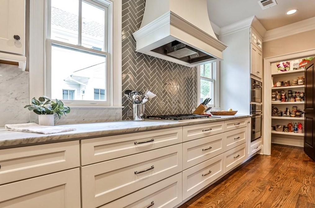 259 Maxwell St, Decatur GA  30030-4210 exterior