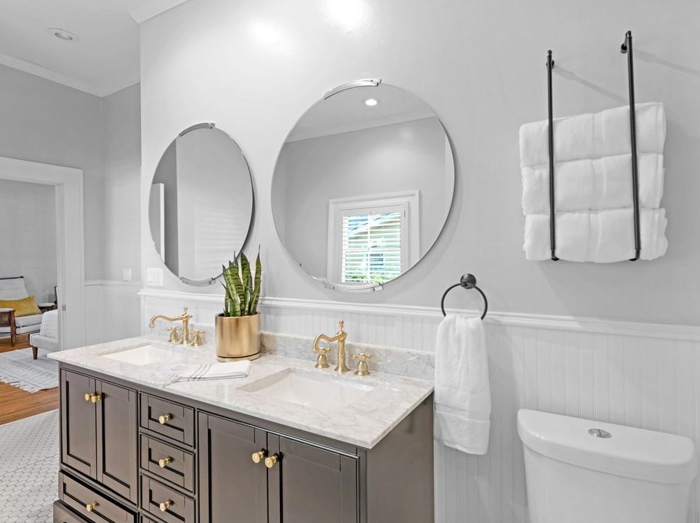 504 Pharr Rd, Decatur GA  30030-4840 exterior