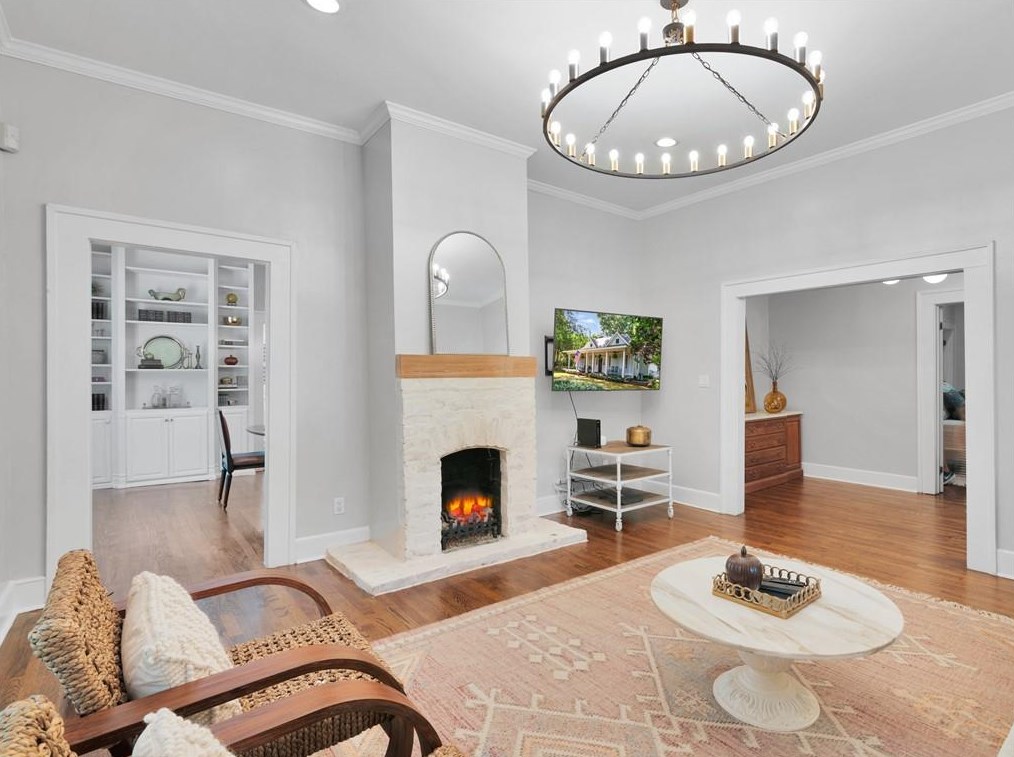 504 Pharr Rd, Decatur GA  30030-4840 exterior