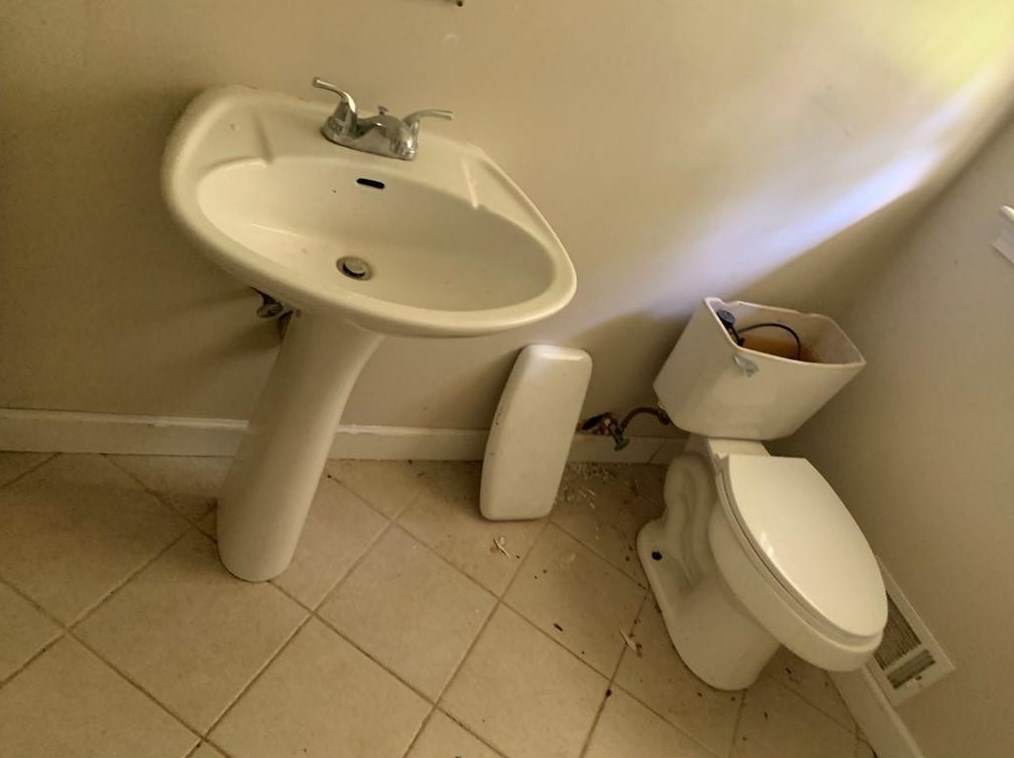 4258 Maplewood Dr, Decatur GA  30035-2347 exterior