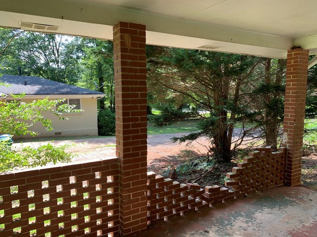 4258 Maplewood Dr, Decatur GA  30035-2347 exterior