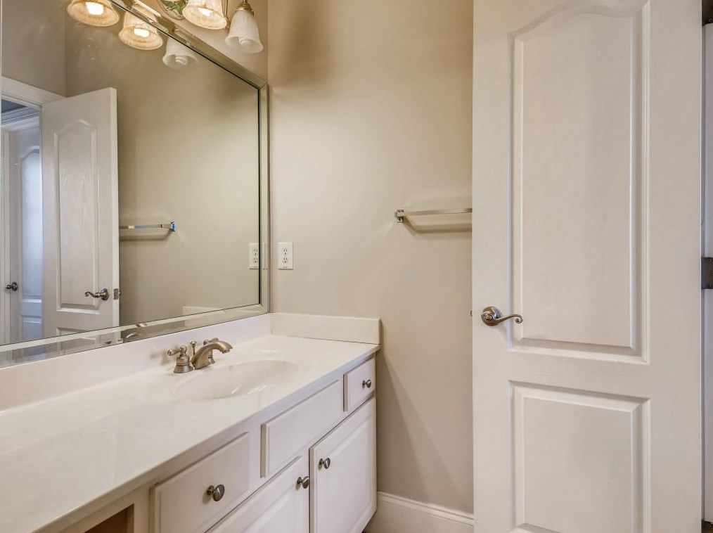 449 Wynns Way, Atlanta GA  30331-7473 exterior