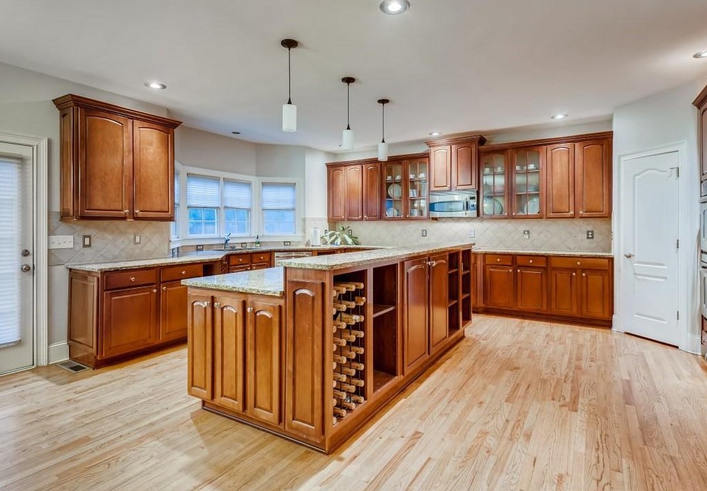 449 Wynns Way, Atlanta GA  30331-7473 exterior