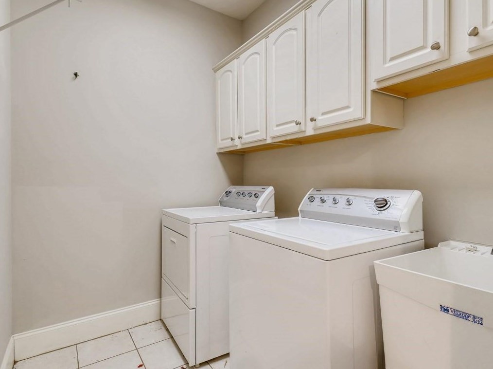 449 Wynns Way, Atlanta GA  30331-7473 exterior