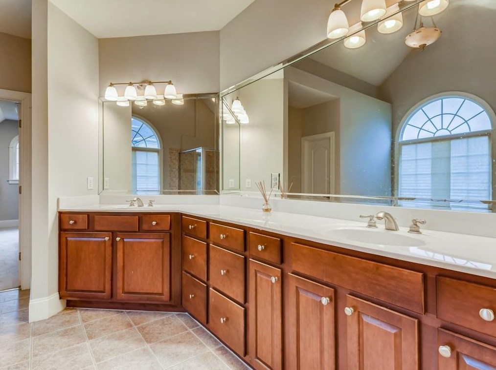 449 Wynns Way, Atlanta GA  30331-7473 exterior