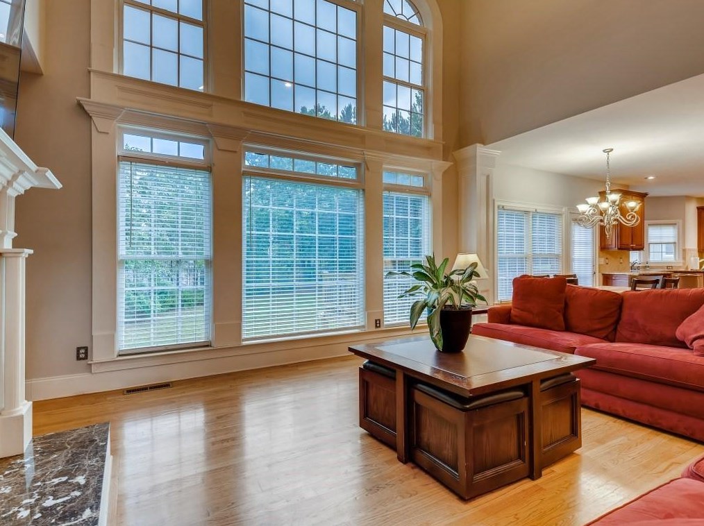 449 Wynns Way, Atlanta GA  30331-7473 exterior