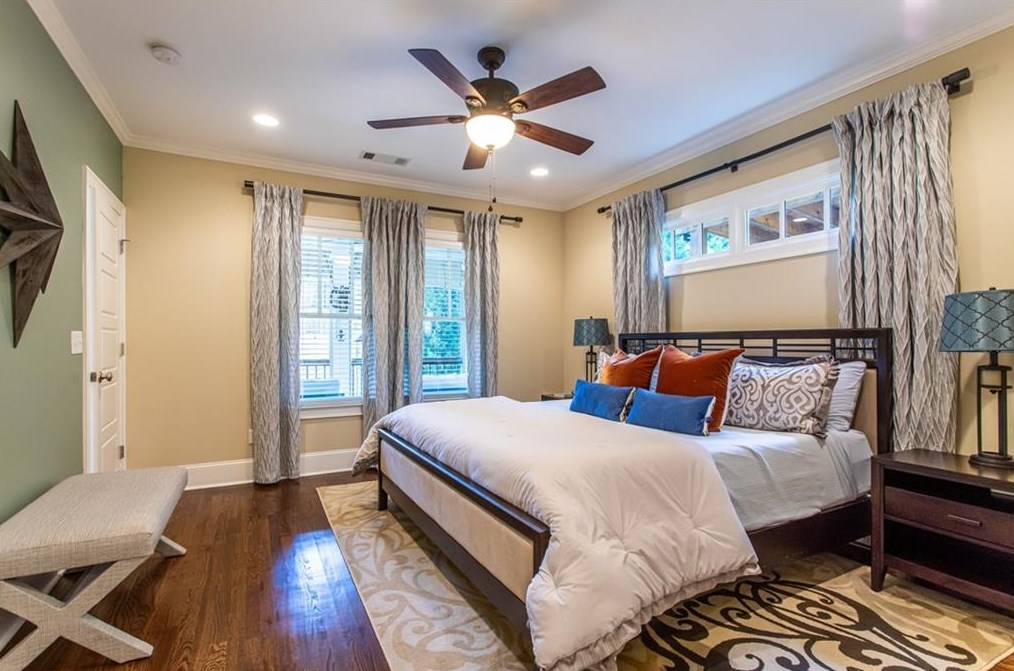 312 Spring St, Decatur GA  30030-4960 exterior