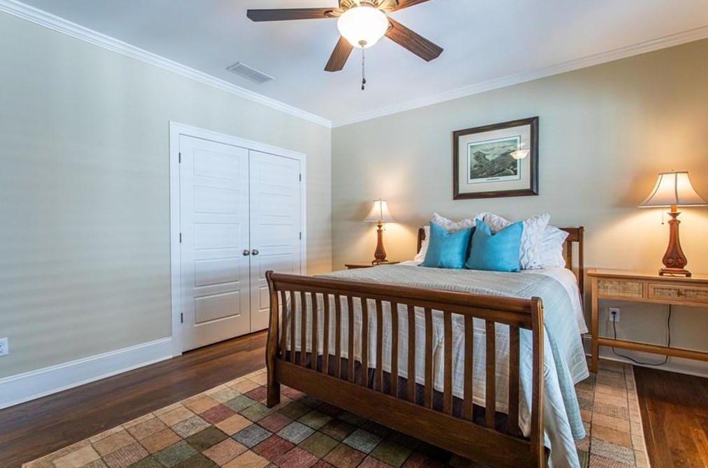 312 Spring St, Decatur GA  30030-4960 exterior