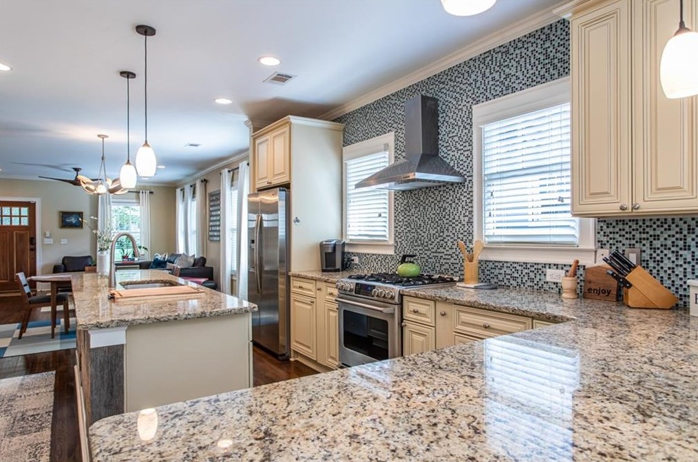 312 Spring St, Decatur GA  30030-4960 exterior