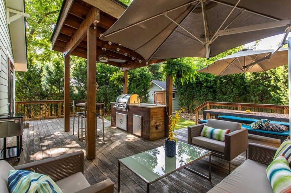 312 Spring St, Decatur GA  30030-4960 exterior