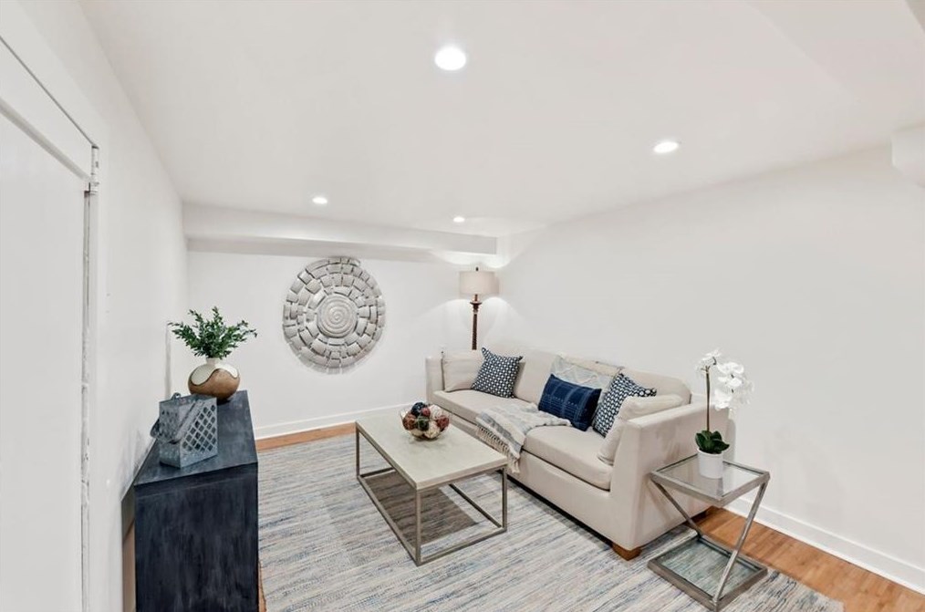 139 Merrill Ave, Decatur GA  30030-5019 exterior