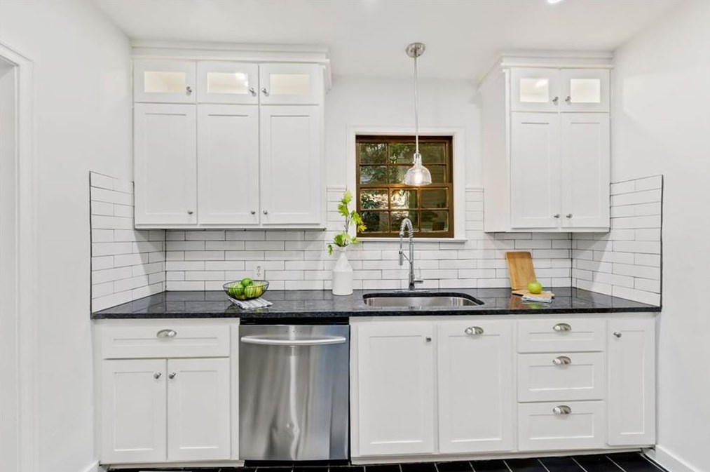 139 Merrill Ave, Decatur GA  30030-5019 exterior