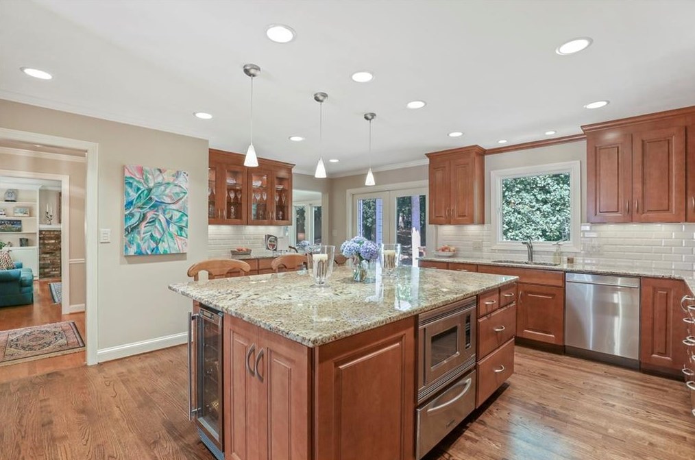 6358 Mountain Brook Way, Atlanta GA  30328-3612 exterior